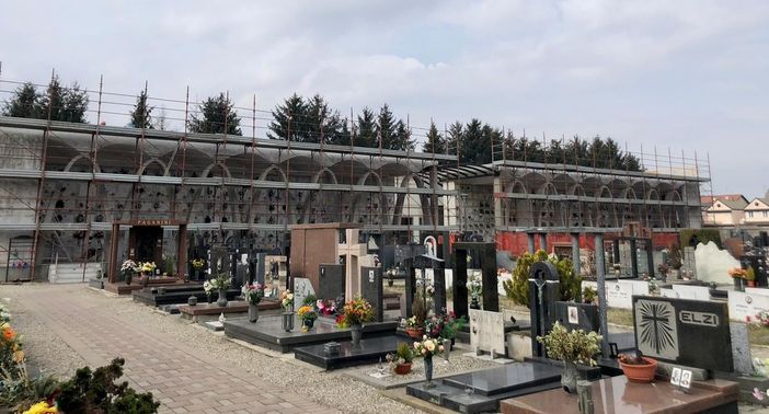 Lavori al cimitero di Solbiate, al via la sistemazione dei colombari deteriorati dalle infiltrazioni