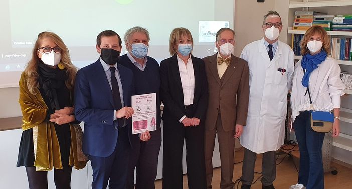 La prevenzione si fa insieme. Con un anno di visite senologiche gratuite