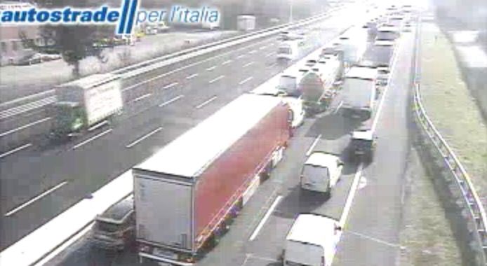 La situazione in A8 registrata dalle telecamere di Autostrade per l'Italia