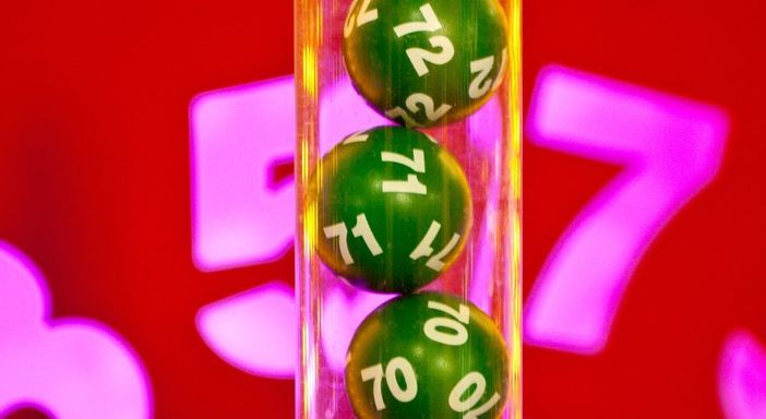 Fortunata vincita a Cassano Magnago: centrato un “5” da 14.500 euro al SuperEnalotto Fortunata vincita a Cassano Magnago: centrato un “5” da 14.500 euro al SuperEnalotto