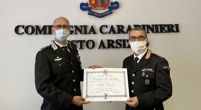 Cinquant'anni al servizio dell'Arma: il comandante della stazione dei carabinieri di Busto Francesco Caseri riceve la Medaglia Mauriziana