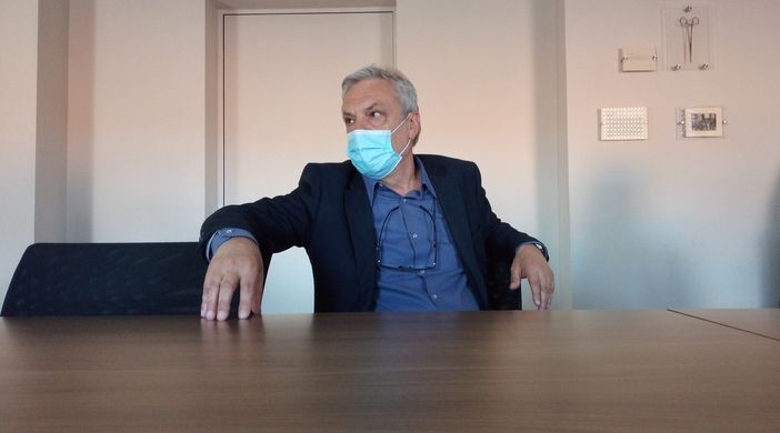 Il direttore sanitario, Claudio Arici, fornisce i numeri sulla riconversione dei posti letto in considerazione della diminuita pressione del Covid sulle strutture della Asst Valle Olona Il direttore sanitario, Claudio Arici, fornisce i numeri sulla riconversione dei posti letto in considerazione della diminuita pressione del Covid sulle strutture della Asst Valle Olona