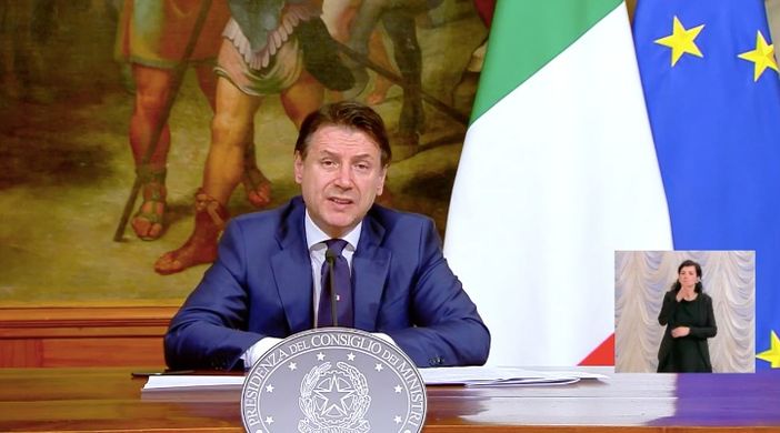 Oggi, un anno fa, l'Italia entrava in stato di emergenza. Ci rimarrà almeno fino al 30 aprile 2021 Oggi, un anno fa, l'Italia entrava in stato di emergenza. Ci rimarrà almeno fino al 30 aprile 2021