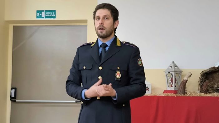 Il vice commissario Alessandro Morelli Il vice commissario Alessandro Morelli