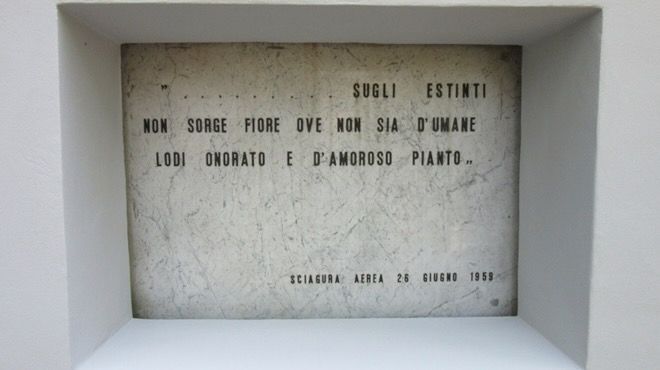 Olgiate Olona ricorda il disastro aereo del 1959 con una cerimonia e un volume dedicato ai giovani