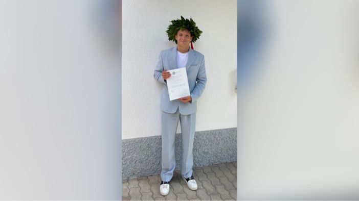 Pro Patria. Leonardo Stanzani diventa dottore in Scienze delle Attività Motorie e Sportive Pro Patria. Leonardo Stanzani diventa dottore in Scienze delle Attività Motorie e Sportive