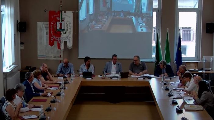 Il consiglio di Marnate approva all’unanimità il bilancio dell’Azienda Speciale Consortile Il consiglio di Marnate approva all’unanimità il bilancio dell’Azienda Speciale Consortile