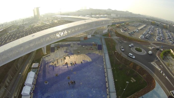 La zona attorno a Fiera Milano Rho e stazione ferroviaria-metropolitana La zona attorno a Fiera Milano Rho e stazione ferroviaria-metropolitana