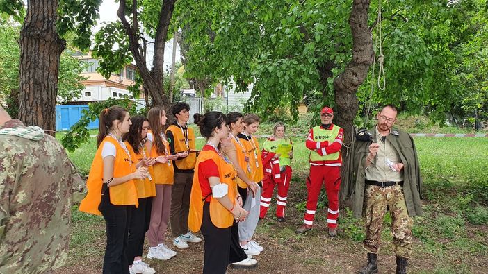 Croce Rossa: una “gara” per conoscere le regole del Diritto Internazionale Umanitario durante un conflitto Croce Rossa: una “gara” per conoscere le regole del Diritto Internazionale Umanitario durante un conflitto