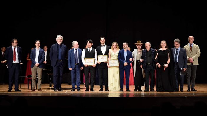 La foto condivisa dal Teatro e dal maestro Beretta (Beppe Bisceglia ph) La foto condivisa dal Teatro e dal maestro Beretta (Beppe Bisceglia ph)