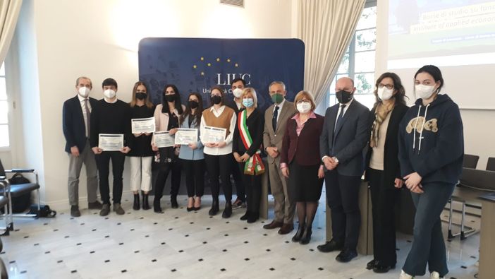 Borse di studio per cinque studenti meritevoli della Liuc Borse di studio per cinque studenti meritevoli della Liuc