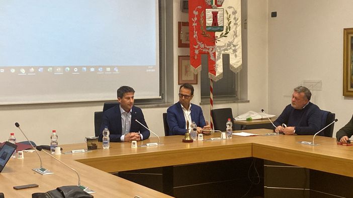 E-commerce, Olimpiadi e Giubileo: da Busto alla Valle e a Gallarate il commercio cerca vie per il rilancio