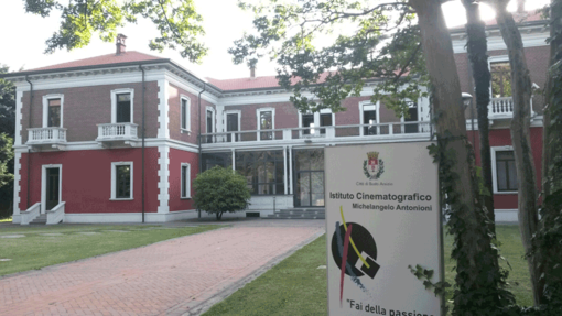 CineScience: tre film per parlare di schizofrenia, anoressia e viaggi nello spazio a cura dell’Università dell’Insubria a Busto Arsizio CineScience: tre film per parlare di schizofrenia, anoressia e viaggi nello spazio a cura dell’Università dell’Insubria a Busto Arsizio