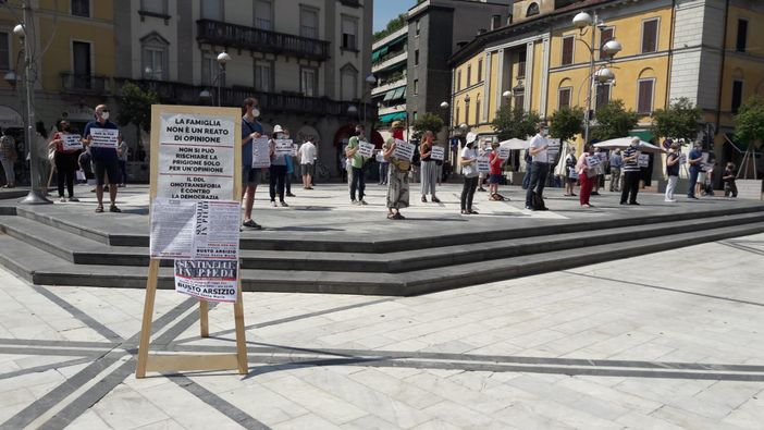 Le Sentinelle, in piazza Santa Maria