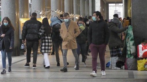 Super green pass per trasporti e ristoranti all'aperto e nuove regole per la quarantena. Dal 10 gennaio scatta il lockdown per i non vaccinati Super green pass per trasporti e ristoranti all'aperto e nuove regole per la quarantena. Dal 10 gennaio scatta il lockdown per i non vaccinati