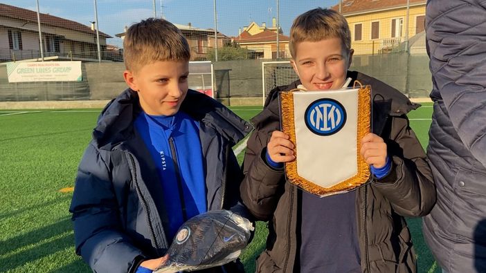 I piccoli con i doni I piccoli con i doni