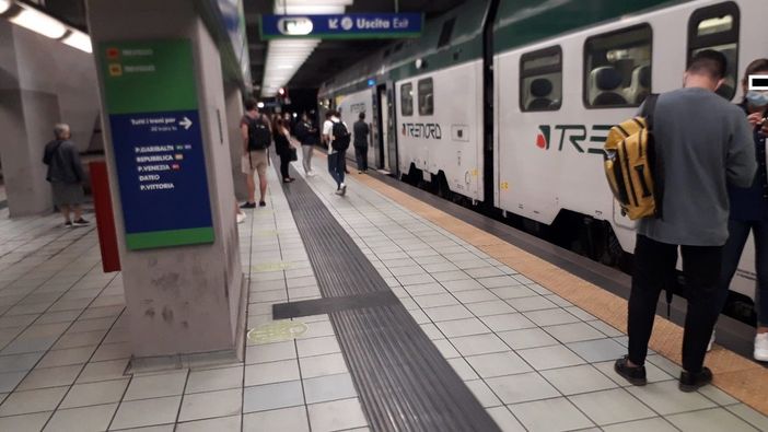 Pendolari fermi al passante di Milano
