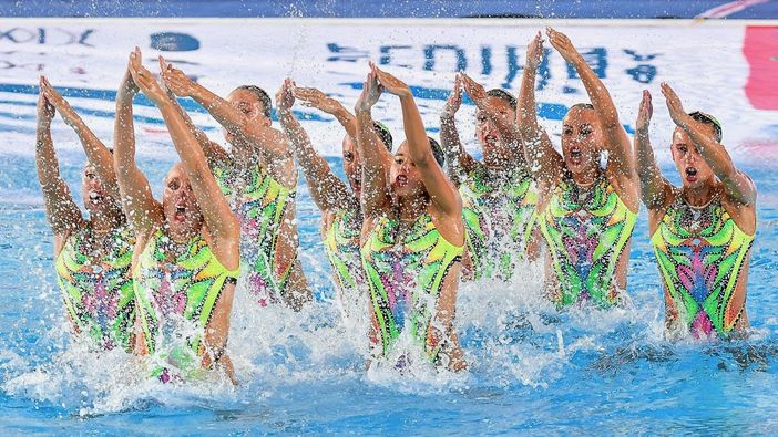 L'Italia è arrivata seconda dopo l'Ucraina, con un esercizio spettacolare e con un messaggio potente - foto Foto Pasquale Mesiano / DBM Federazione italiana nuoto L'Italia è arrivata seconda dopo l'Ucraina, con un esercizio spettacolare e con un messaggio potente - foto Foto Pasquale Mesiano / DBM Federazione italiana nuoto