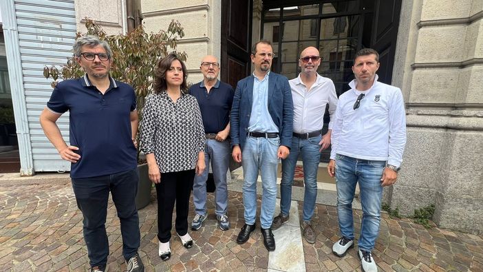 VIDEO. Minoranze in piazza a Gallarate: “Solidarietà preziosa. Ma ora si prenda posizione contro chi ha sdoganato l’indicibile”