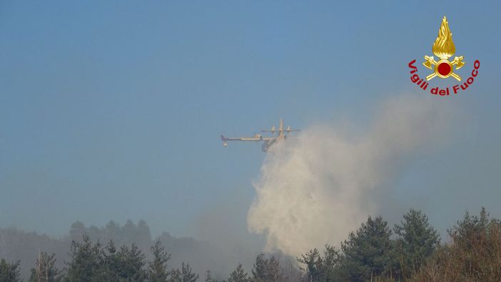 Incendi, siccità e vento preoccupano. Da inizio anno decine di roghi in Lombardia