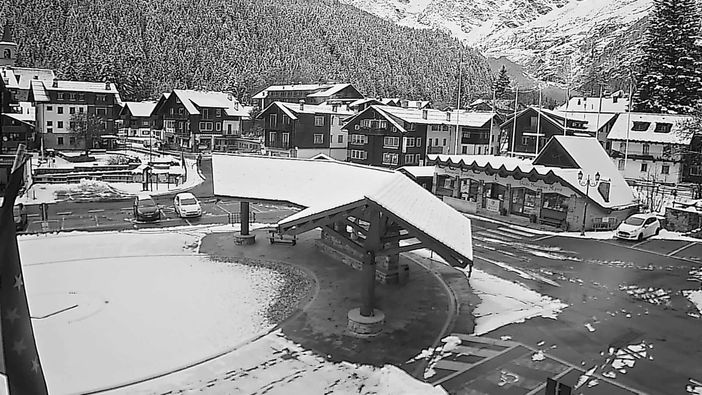 «Finalmente! Macugnaga»: Bertoni posta la foto della prima neve. Che durerà poco «Finalmente! Macugnaga»: Bertoni posta la foto della prima neve. Che durerà poco