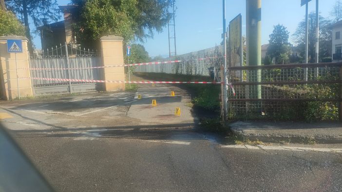 Lite finisce a coltellate a Jerago: coinvolte 7 persone Lite finisce a coltellate a Jerago: coinvolte 7 persone