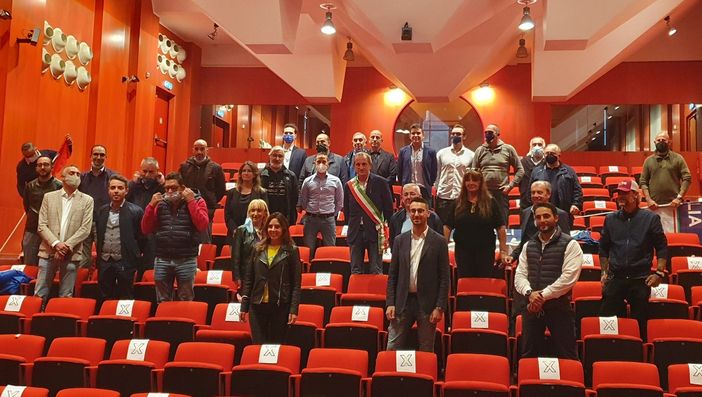 Antonelli proclamato sindaco di Busto: «Ora avanti con palaghiaccio, scuole e opere finanziate dai bandi»