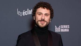 Cannes, Théo Navarro-Mussy fuori dal red carpet per accuse di violenza sessuale Cannes, Théo Navarro-Mussy fuori dal red carpet per accuse di violenza sessuale