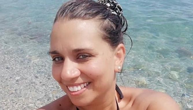 Lacrime per Valentina: «Nessuno avrebbe dovuto portarci via i tuoi occhi e il tuo sorriso»