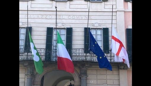Oggi per Varese è lutto cittadino, Galimberti: «Simbolo di una città che piange e soffre» Oggi per Varese è lutto cittadino, Galimberti: «Simbolo di una città che piange e soffre»
