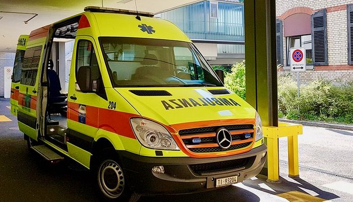 Diciannovenne italiano rischia di annegare in piscina a Lugano: il bagnino gli salva la vita Diciannovenne italiano rischia di annegare in piscina a Lugano: il bagnino gli salva la vita