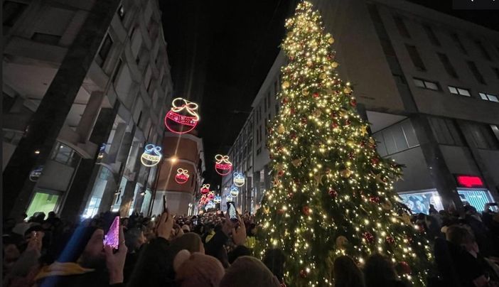 GLI EVENTI. Un weekend in cui sale la febbre del Natale. Ma sfilano anche motori e cultura