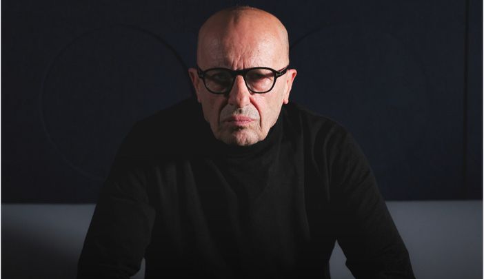 La prima volta di Alessandro Sallusti in teatro: «Sul palco parlo di libertà e di un imbroglio» La prima volta di Alessandro Sallusti in teatro: «Sul palco parlo di libertà e di un imbroglio»