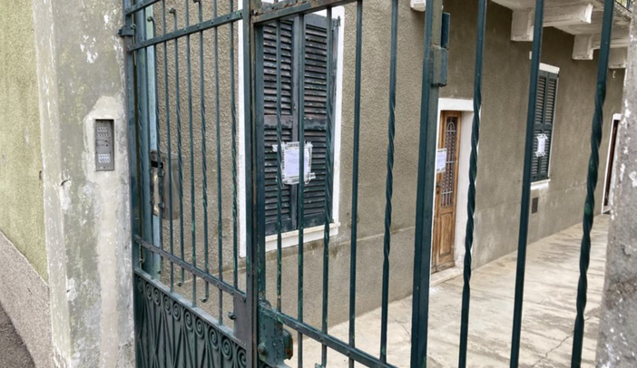 Marnate, uccide la madre e tenta di togliersi la vita Marnate, uccide la madre e tenta di togliersi la vita