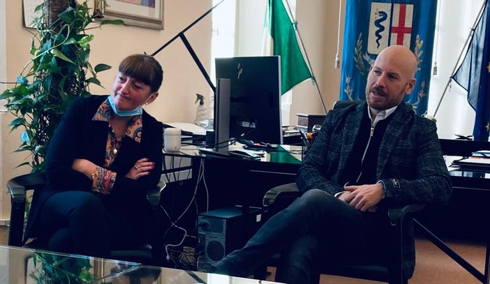 Il vicesindaco Simona Michelon e il sindaco Marco Baroffio durante la conferenza stampa al Castello Il vicesindaco Simona Michelon e il sindaco Marco Baroffio durante la conferenza stampa al Castello