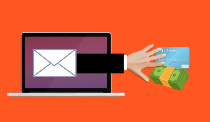 Allarme del Codacons per una nuova truffa via mail su falsi rimborsi Amazon