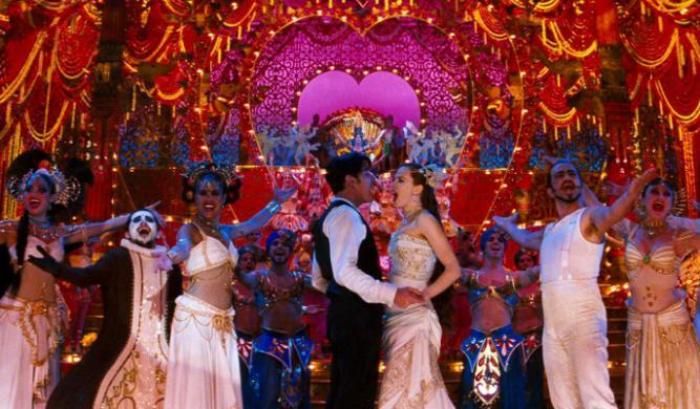 La comunità dell'Ite Tosi sale sul palco. Due serate al Teatro Manzoni con studenti, docenti e genitori in scena La comunità dell'Ite Tosi sale sul palco. Due serate al Teatro Manzoni con studenti, docenti e genitori in scena