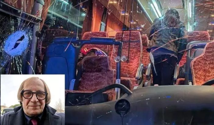 Il pullman dei tifosi del Pistoia Basket colpito durante un assalto in provincia di Rieti nell'immagine pubblicata su Facebook dal governatore della Toscana, Eugenio Giani. Nel riquadro Raffaele Marianella, l'autista rimasto ucciso