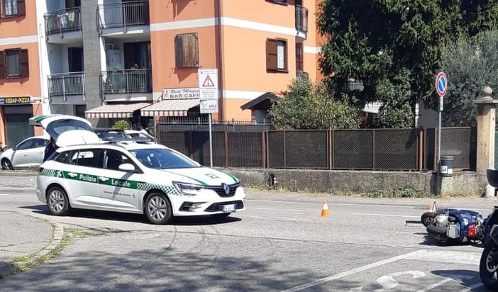 Busto, incidente tra auto e scooter in via per Cassano