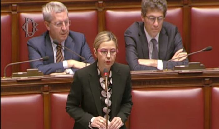 Gadda propone un fondo per ristorare i disagi dei pendolari: «Rimborsi automatici anche per ritardi sotto i 30 minuti»