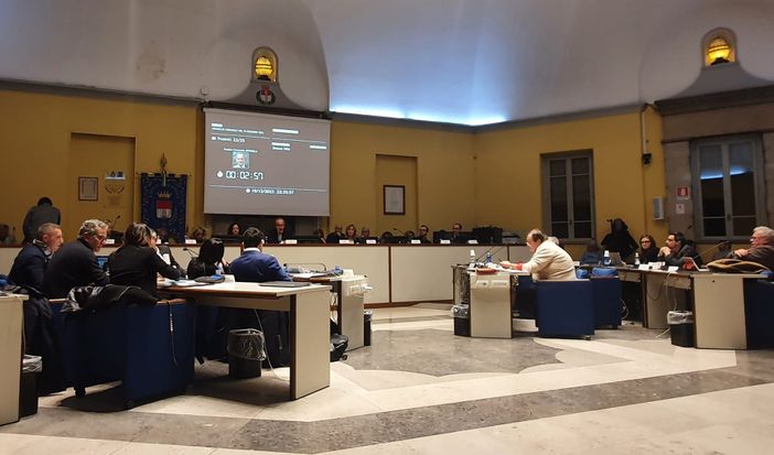 Busto, approvato il bilancio di previsione. Malumori anche in maggioranza per i rincari dei parcheggi Busto, approvato il bilancio di previsione. Malumori anche in maggioranza per i rincari dei parcheggi