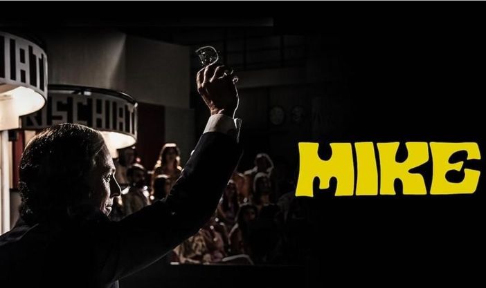 "Mike" vince ancora in tv. La miniserie conquista il pubblico (ed emoziona la moglie) "Mike" vince ancora in tv. La miniserie conquista il pubblico (ed emoziona la moglie)