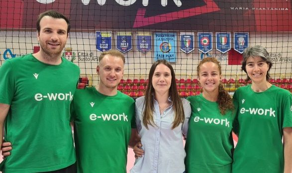 Nella foto, da sinistra a destra: Filippo Lualdi, Marco Coerezza, Ilaria Rossetti, Claudia Barigelli, Roberta Bernobi Nella foto, da sinistra a destra: Filippo Lualdi, Marco Coerezza, Ilaria Rossetti, Claudia Barigelli, Roberta Bernobi