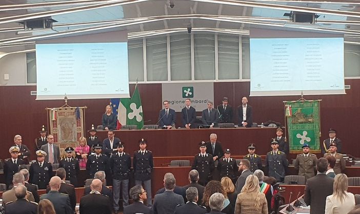 Giorno Memoria servitori Repubblica, Fontana: «Sempre al fianco delle forze dell’ordine» Giorno Memoria servitori Repubblica, Fontana: «Sempre al fianco delle forze dell’ordine»