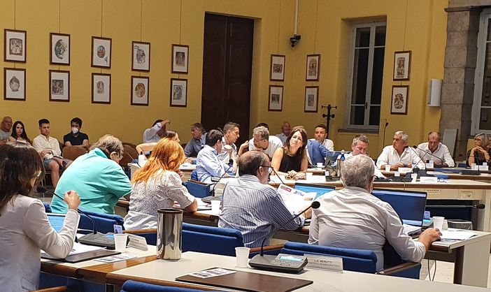 Mozione sulla Pro Patria, tensione in maggioranza. Sabba la rinvia e lascia l’aula Mozione sulla Pro Patria, tensione in maggioranza. Sabba la rinvia e lascia l’aula