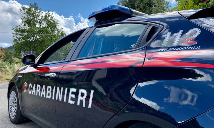 Arma clandestina in casa dopo una lite, rapina al supermercato sventata: tre arresti dei carabinieri tra Gallarate e Cairate Arma clandestina in casa dopo una lite, rapina al supermercato sventata: tre arresti dei carabinieri tra Gallarate e Cairate