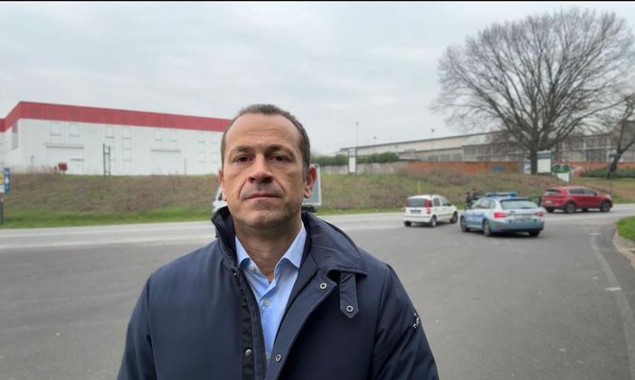 Baby gang in centro a Busto: «Bravi gli agenti. Ma giù l'asticella dell'imputabilità e sanzioni pesanti alle famiglie, altrimenti è come svuotare il mare» Baby gang in centro a Busto: «Bravi gli agenti. Ma giù l'asticella dell'imputabilità e sanzioni pesanti alle famiglie, altrimenti è come svuotare il mare»