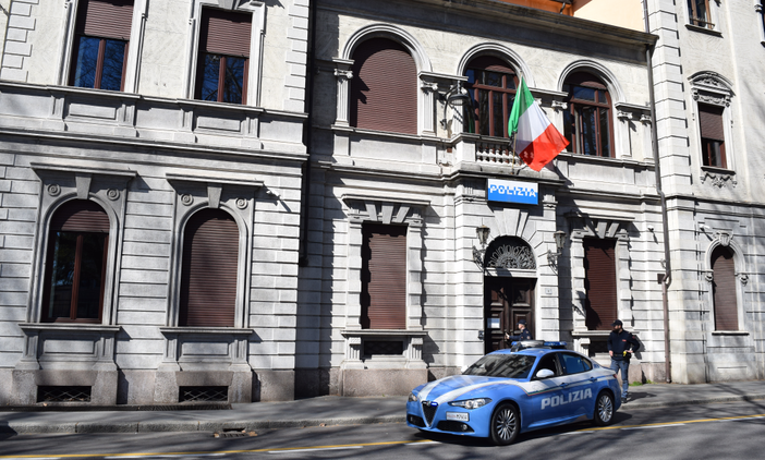 Ruba in parrocchia e tenta di vendere gli oggetti sacri, denunciato per furto aggravato