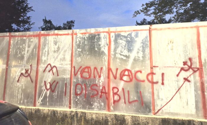 Busto, scritta contro il generale Vannacci Busto, scritta contro il generale Vannacci