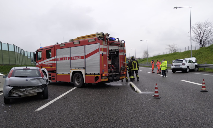 FOTO. Carambola sull'A9 tra Origgio e Saronno: feriti quattro adulti e un bambino FOTO. Carambola sull'A9 tra Origgio e Saronno: feriti quattro adulti e un bambino